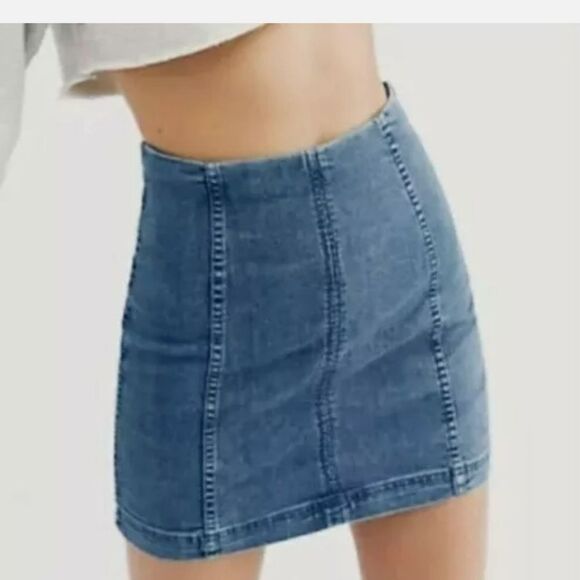 Free People Modern Femme Stretch Denim Jean Mini Skirt Women's Size 4 - Picture 1 of 7